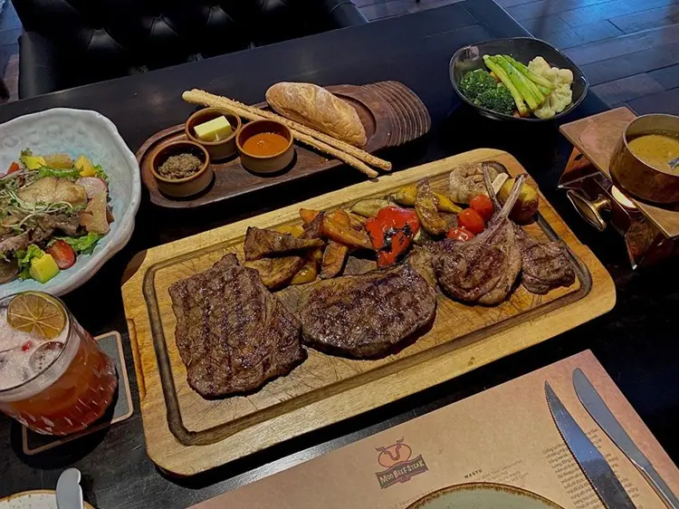 DOM - The Wine Bistro – Ẩm Thực Và Rượu Vang